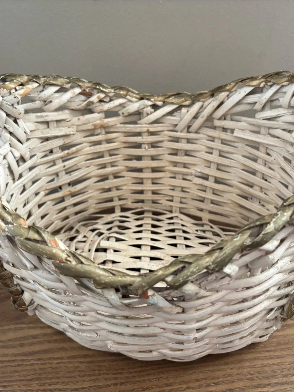 Vintage Handwoven Oval White Basket Gold Trim 12”x9”